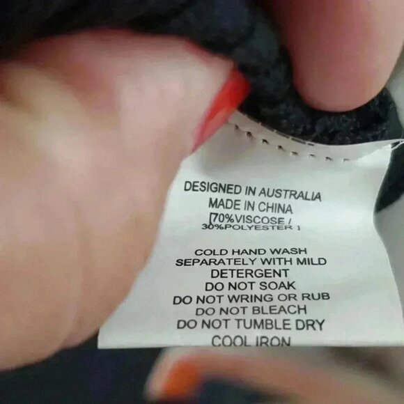 Sexy Long knit dress w slit - Picture 5 of 6